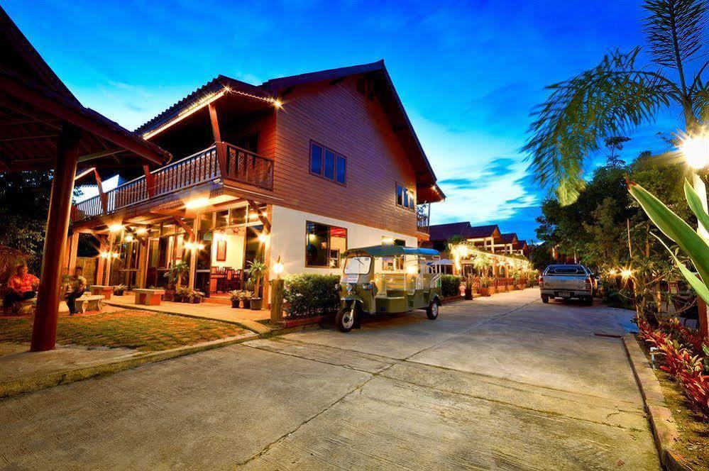 Avila Resort Pattaya Bãi biển Jomtien Ngoại thất bức ảnh